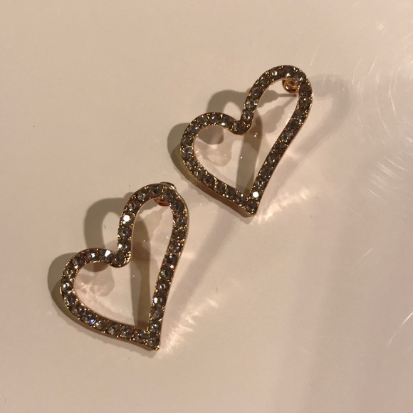 🌸💖PRETTY HEART SHAPED PIERCED EARRINGS💖🌸 - Picture 5 of 8